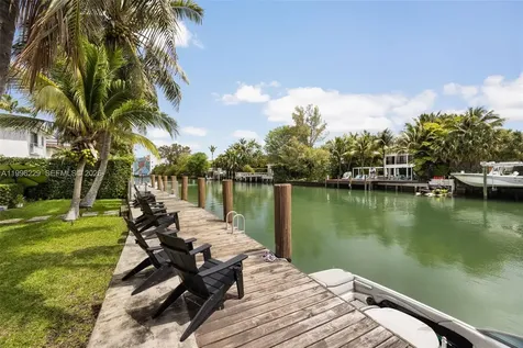 3915 N Meridian Avenue Miami Beach FL 33140