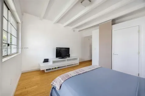 3915 N Meridian Avenue Miami Beach FL 33140