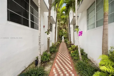 3915 N Meridian Avenue Miami Beach FL 33140