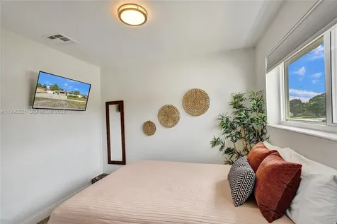 19625 NW 6th Place Miami Gardens FL 33169