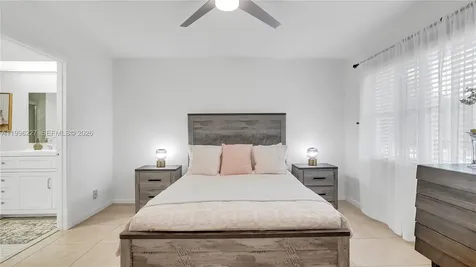 100 SW 130th Terrace Pembroke Pines FL 33027