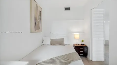 100 SW 130th Terrace Pembroke Pines FL 33027