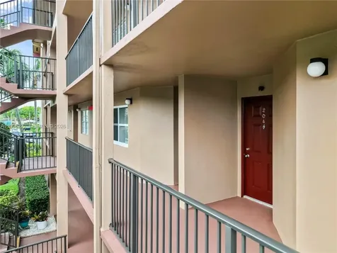 100 SW 130th Terrace Pembroke Pines FL 33027