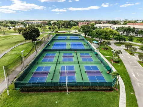 100 SW 130th Terrace Pembroke Pines FL 33027