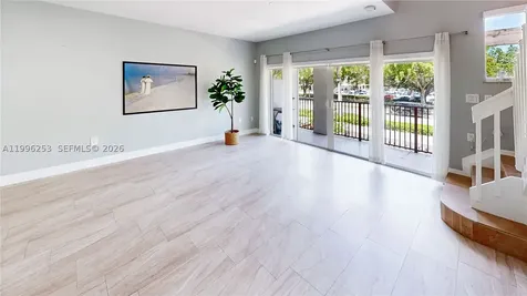 10101 SW 154th Cir Court Miami FL 33196