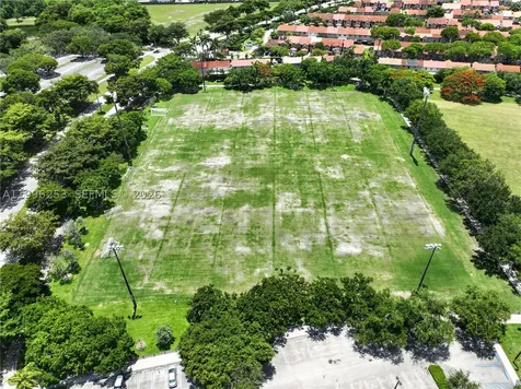 10101 SW 154th Cir Court Miami FL 33196