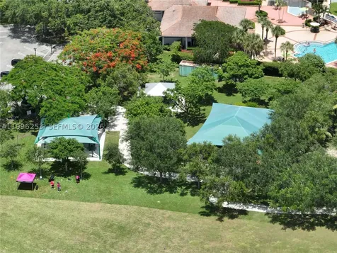 10101 SW 154th Cir Court Miami FL 33196