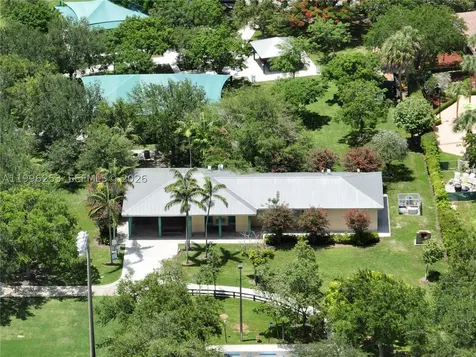 10101 SW 154th Cir Court Miami FL 33196