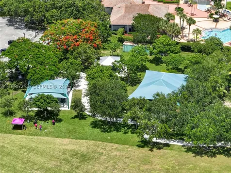 10101 SW 154th Cir Court Miami FL 33196