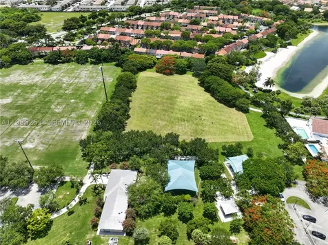 10101 SW 154th Cir Court Miami FL 33196
