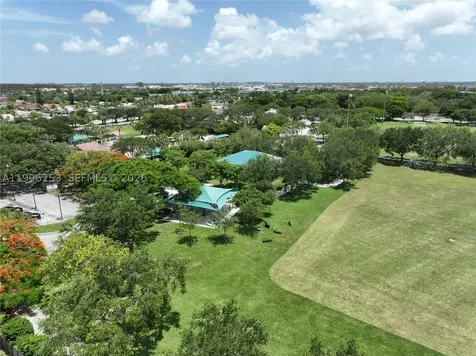 10101 SW 154th Cir Court Miami FL 33196