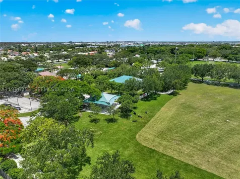 10101 SW 154th Cir Court Miami FL 33196