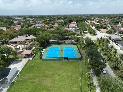 10101 SW 154th Cir Court Miami FL 33196