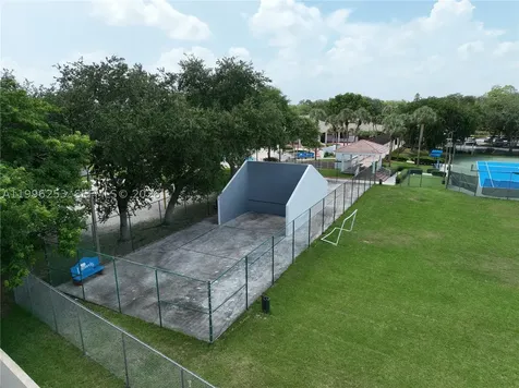 10101 SW 154th Cir Court Miami FL 33196
