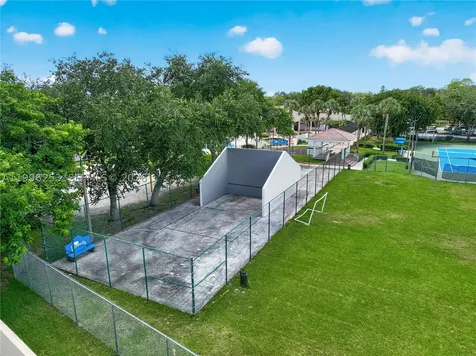 10101 SW 154th Cir Court Miami FL 33196