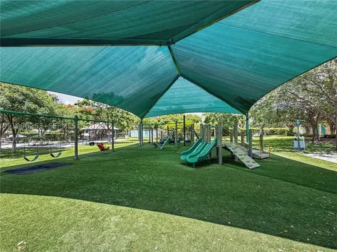 10101 SW 154th Cir Court Miami FL 33196