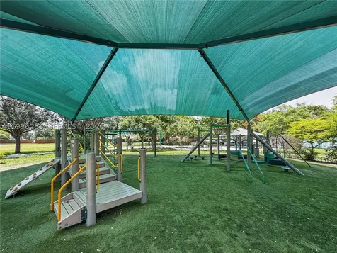 10101 SW 154th Cir Court Miami FL 33196