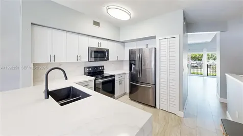 10101 SW 154th Cir Court Miami FL 33196