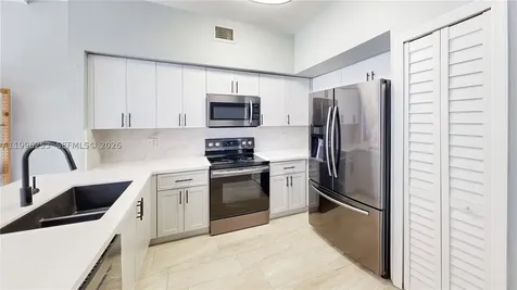 10101 SW 154th Cir Court Miami FL 33196