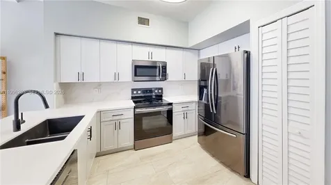 10101 SW 154th Cir Court Miami FL 33196