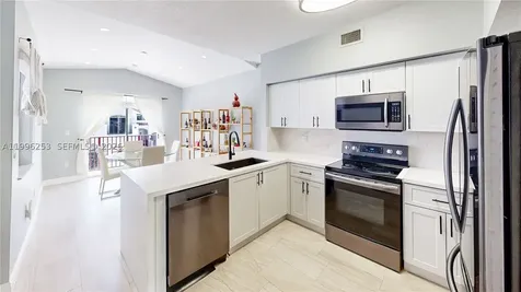 10101 SW 154th Cir Court Miami FL 33196