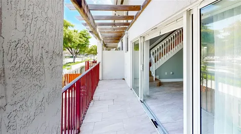 10101 SW 154th Cir Court Miami FL 33196