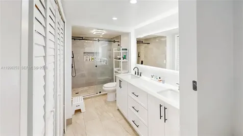 10101 SW 154th Cir Court Miami FL 33196