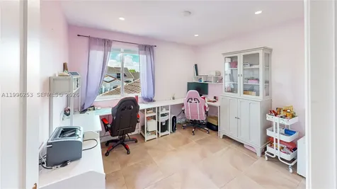 10101 SW 154th Cir Court Miami FL 33196
