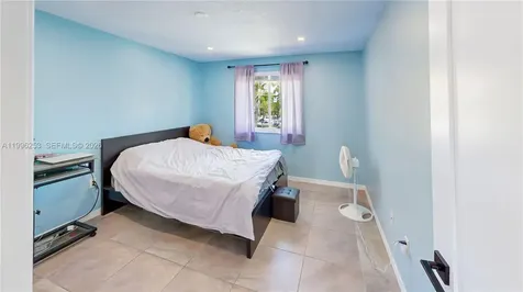 10101 SW 154th Cir Court Miami FL 33196