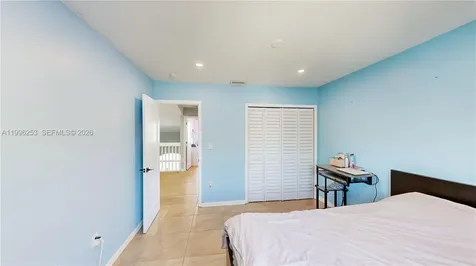 10101 SW 154th Cir Court Miami FL 33196