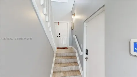 10101 SW 154th Cir Court Miami FL 33196