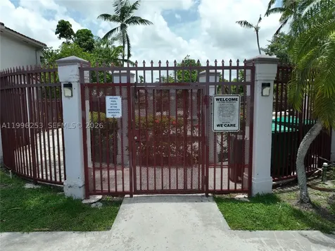 10101 SW 154th Cir Court Miami FL 33196