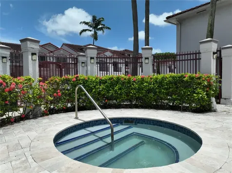 10101 SW 154th Cir Court Miami FL 33196