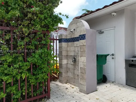 10101 SW 154th Cir Court Miami FL 33196