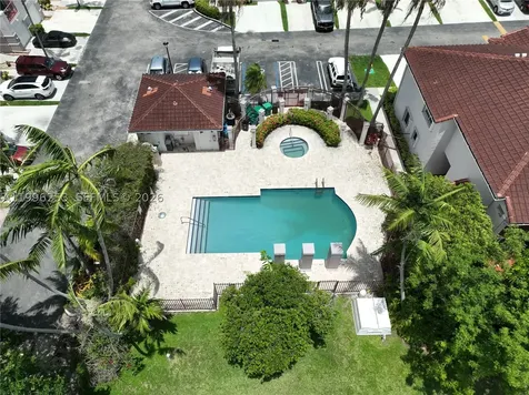 10101 SW 154th Cir Court Miami FL 33196