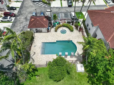 10101 SW 154th Cir Court Miami FL 33196