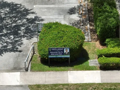 10101 SW 154th Cir Court Miami FL 33196