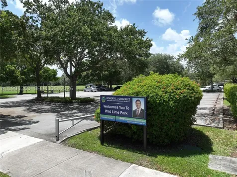 10101 SW 154th Cir Court Miami FL 33196