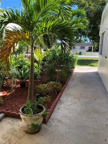 16924 SW 112th Court Miami FL 33157