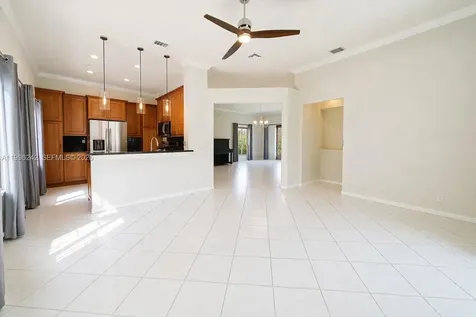717 Tanglewood Circle Weston FL 33327