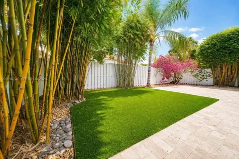 717 Tanglewood Circle Weston FL 33327