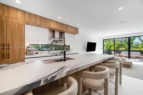 420 SW 15th Road Miami FL 33129
