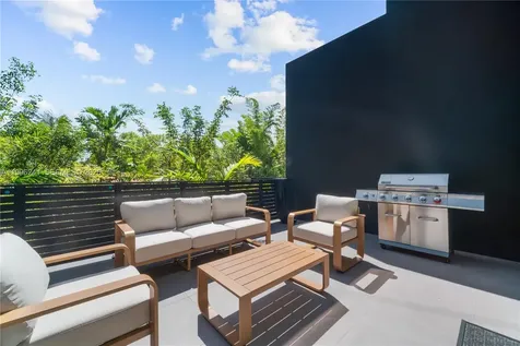 420 SW 15th Road Miami FL 33129