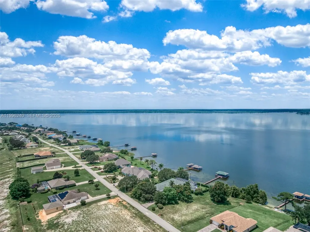 491 Sunset Point Drive Lake Placid Other City - In The State Of Florida FL 33852
