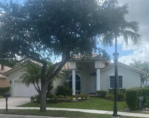 3066 Lakewood Circle Weston FL 33332