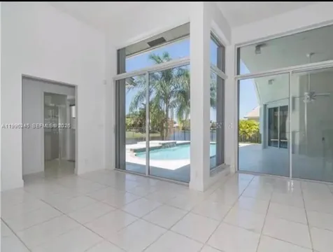 3066 Lakewood Circle Weston FL 33332