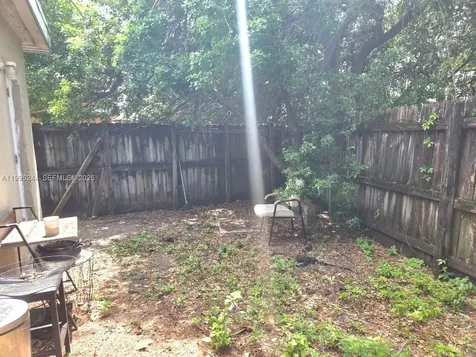 34 SW 6th Avenue Dania Beach FL 33004