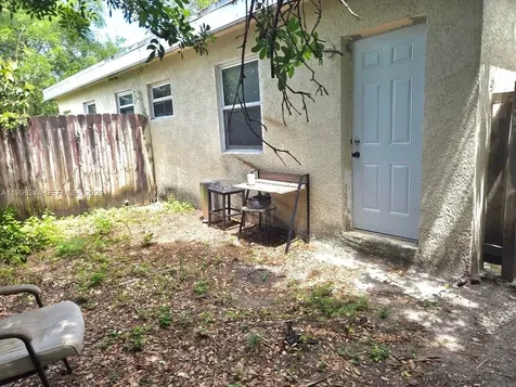 34 SW 6th Avenue Dania Beach FL 33004