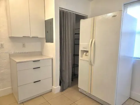 34 SW 6th Avenue Dania Beach FL 33004