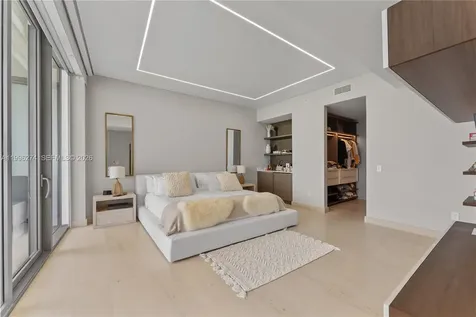 18975 Collins Avenue Sunny Isles Beach FL 33160